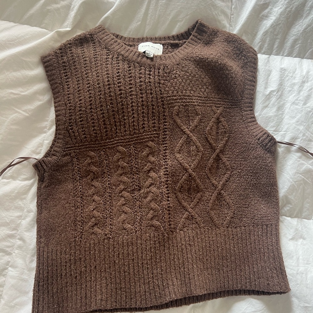 Brown Sleeveless Sweater Vest